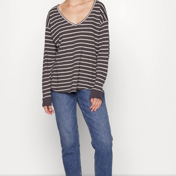 Madewell artichoke v-neck striped t-shirt SZ. S - Picture 2 of 6